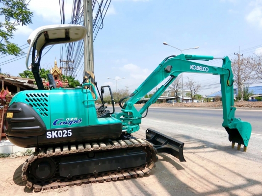 KOBELCO SK025 ขนาดPC-25 คอลโทนสั้นปั๊มนิ้ว รถเก่านอกมีเอกสารอินวอย☎️ติดต่อ 085-5632278<ราคาต่อรองได้>
