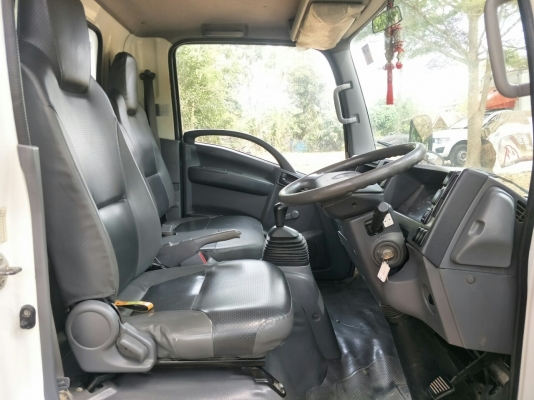 4 ล้อ NLR 130 ปี 55 ( ไม่ติดเวลา ) ราคา 580,000 บาท 4 ล้อ NLR 130 ปี 55 ( ไม่ติดเวลา ) ราคา 580,000 บาท