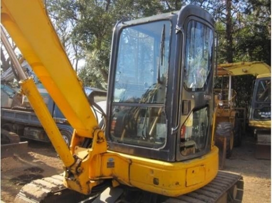 มาใหม่ๆ เอี่ยมๆ กริ๊บๆ KOMATSU PC 50MR-2 นำเข้าจากญี่ปุ่นโดยตรง ชั่วโมงทำงานน้อย พร้อมตู้เก๋งสวยๆ โทร.090-986-2521 อ๊อบ