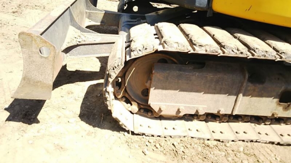 มาใหม่ๆ เอี่ยมๆ กริ๊บๆ KOMATSU PC 50MR-2 นำเข้าจากญี่ปุ่นโดยตรง ชั่วโมงทำงานน้อย พร้อมตู้เก๋งสวยๆ โทร.090-986-2521 อ๊อบ