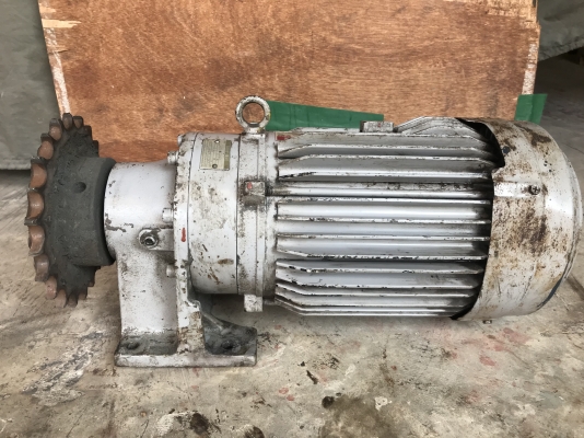 ขายมอเตอร์เกียร์ Cycro drive Sumitomo 3HP. 380V อัตราทด 1:21 เพลาออกประมาณ 69รอบต่อนาที สภาพสวยเดิมๆ หมุนนิ่ม รุ่นเพลาใหญ่ทนงานหนัก พร้อมใช้งาน ขายมอเตอร์เกียร์ Cycro drive Sumitomo 3HP. 380V อัตราทด 1:21 เพลาออกประมาณ 69รอบต่อนาที สภาพสวยเดิมๆ หมุนนิ่ม รุ่นเพลาใหญ่ทนงานหนัก พร้อมใช้งาน
