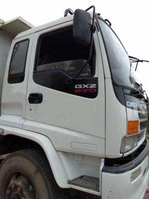 ขายหัวรถอีซุเด้กก้า สวย อุปกรณ์ครบ ราคา 135000 บาท สนใจติดต่อคุณเอ 087-049-9962