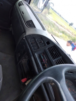 ขายหัวรถอีซุเด้กก้า สวย อุปกรณ์ครบ ราคา 135000 บาท สนใจติดต่อคุณเอ 087-049-9962