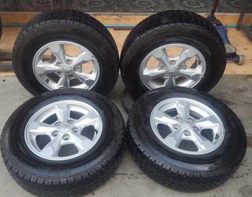 ขายล้อ Mitsu Triton ขอบ15 ยาง215/70/15 ปี2118  4 ล้อ