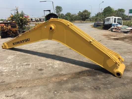 บูมรถขุด ยี่ห้อ KOMATSU ตรงรุ่น PC200-5 - สวยเดิม จากญี่ปุ่น - ไม่ผุ รูสลักสวย ท่อแป๊ปครบ บูมรถขุด ยี่ห้อ KOMATSU ตรงรุ่น PC200-5 - สวยเดิม จากญี่ปุ่น - ไม่ผุ รูสลักสวย ท่อแป๊ปครบ