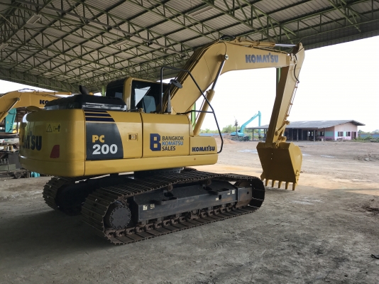 ขาย KOMATSU PC200-8MO เดิมๆ พร้อมใช้งาน 4000ชั่วโมง(PM7000ชม) สนใจติดต่อโดยตรง 081-4283210