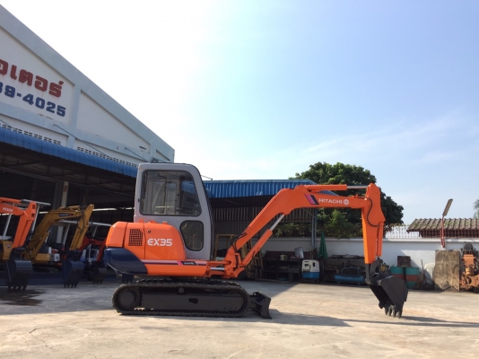 รถขุด Hitachi EX35-2 มือสอง นำเข้าจากญี่ปุ่น มีหัวเก๋ง ทำสีใหม่