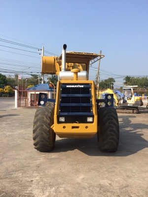 รถตักล้อยาง Komatsu 515 นำเข้าจากญี่ปุ่น สภาพพร้อมใช้งาน ไม่เคยใช้งานในไทย