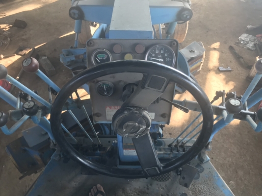 ขาย รถเกรด KOMATSU GD305A-1 เก่าญี่ปุ่น พร้อมใช้ ขาย รถเกรด KOMATSU GD305A-1 เก่าญี่ปุ่น พร้อมใช้