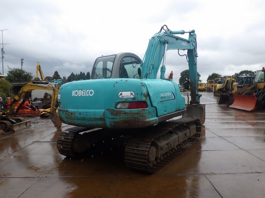 รถขุด Kobelco รุ่น SK120-3
