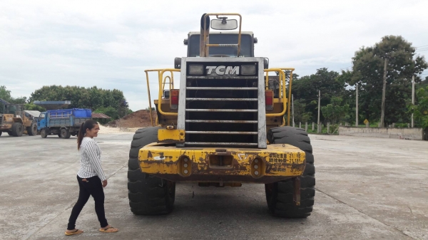 รถตัก TCM รุ่น L34 พร้อมใช้งาน แถมใบดันลานขนาดใหญ่ให้1ใบ