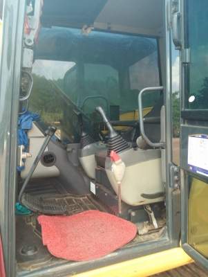 ขายแบคโฮKOMATSU PC70-8 ไฟเต็มเอกสารเล่มทะเบียนราคา 900,000