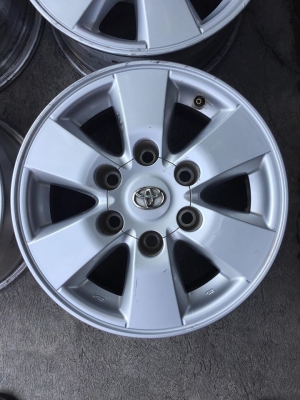 ล้อโตโยต้าขอบ15 มีลอยตามการใช้งาน ชุด4วง4000บ.โทร0879050181.ส่งได้ทั่วไทย