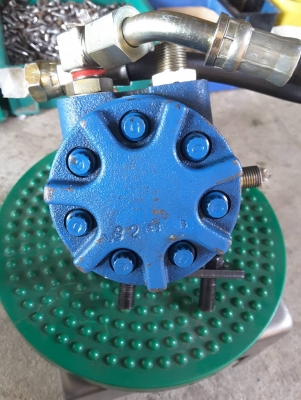 ชุดไฮดรอลิกบังคับเลี้ยวของรถโฟล์คลิฟท์มือสอง สภาพดี ใช้งานได้ดีปกติ ราคา 8900 บาทไม่รวมส่งค่ะ มีชุดเดียว