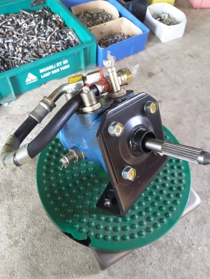 ชุดไฮดรอลิกบังคับเลี้ยวของรถโฟล์คลิฟท์มือสอง สภาพดี ใช้งานได้ดีปกติ ราคา 8900 บาทไม่รวมส่งค่ะ มีชุดเดียว