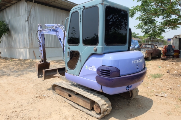 รถขุด hitachi ex35-2 เก่าญี่ปุ่น(ไม่เคยใช้ในไทย)มีเก๋งแอร์เย็น โทร 086-1602189