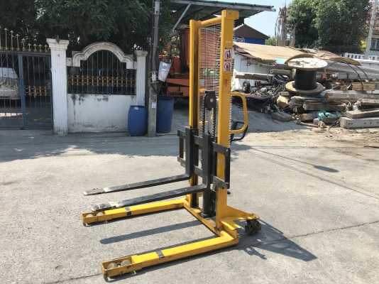ขายแฮนลิฟท์มือโยก-เหยียบ รุ่นยกสูง 150cm. แบบ Stacker Liftmach 1ton. สภาพสวยมาก ใช้งานน้อย อุปกรณ์ครบ งาปรับความกว้างได้ ฐานล้อกว้าง โครงสร้างใหญ่แข็งแรง พร้อมใช้งาน ขายแฮนลิฟท์มือโยก-เหยียบ รุ่นยกสูง 150cm. แบบ Stacker Liftmach 1ton. สภาพสวยมาก ใช้งานน้อย อุปกรณ์ครบ งาปรับความกว้างได้ ฐานล้อกว้าง โครงสร้างใหญ่แข็งแรง พร้อมใช้งาน