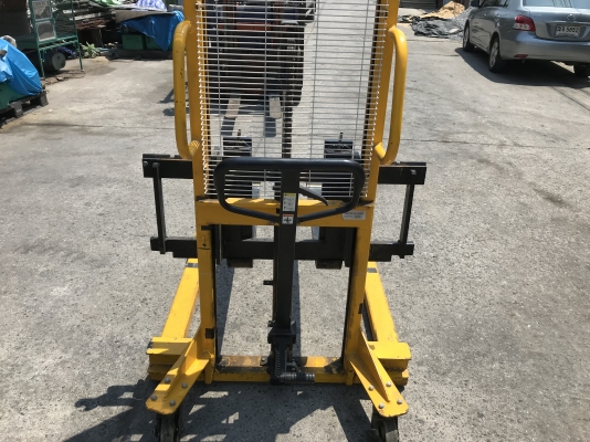 ขายแฮนลิฟท์มือโยก-เหยียบ รุ่นยกสูง 150cm. แบบ Stacker Liftmach 1ton. สภาพสวยมาก ใช้งานน้อย อุปกรณ์ครบ งาปรับความกว้างได้ ฐานล้อกว้าง โครงสร้างใหญ่แข็งแรง พร้อมใช้งาน ขายแฮนลิฟท์มือโยก-เหยียบ รุ่นยกสูง 150cm. แบบ Stacker Liftmach 1ton. สภาพสวยมาก ใช้งานน้อย อุปกรณ์ครบ งาปรับความกว้างได้ ฐานล้อกว้าง โครงสร้างใหญ่แข็งแรง พร้อมใช้งาน