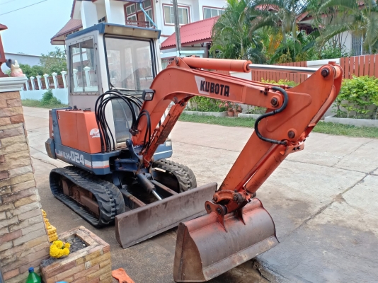 รถแบคโฮ KUBOTA KH024 เท่ากับรถ 25
