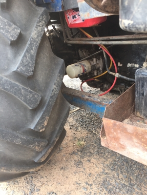 รถไถ New Holland TS90 พร้อมใช้งาน สภาพดี ยางใหม่4เส้น เจ้าของขายเอง