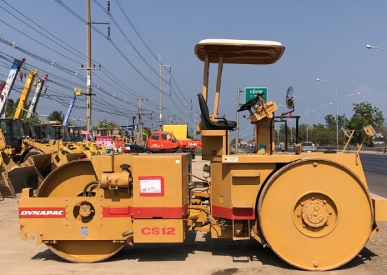 ขายรถบด 3 ล้อ DYNAPAC CS12 นำเข้าเองจากญี่ปุ่น สภาพสวยพร้อมใช้ มีVDOการทำงานครับ