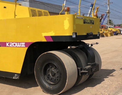 ขายรถบด 7 ล้อ KAWASAKI K20WII นำเข้าเองจากญี่ปุ่น สภาพสวยพร้อมใช้ มีVDOการทำงานครับ