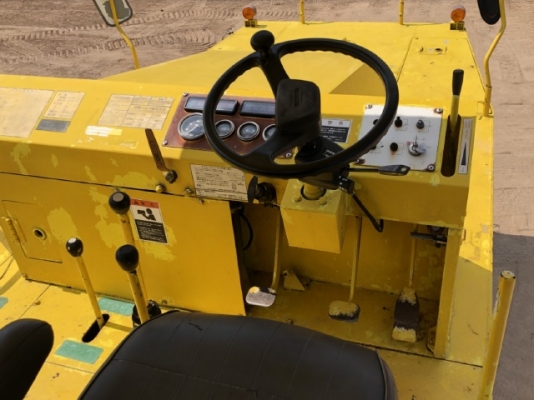 ขายรถบด 7 ล้อ KAWASAKI K20WII นำเข้าเองจากญี่ปุ่น สภาพสวยพร้อมใช้ มีVDOการทำงานครับ