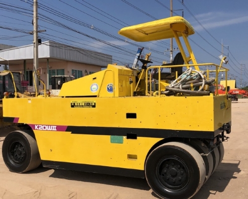 ขายรถบด 7 ล้อ KAWASAKI K20WII นำเข้าเองจากญี่ปุ่น สภาพสวยพร้อมใช้ มีVDOการทำงานครับ