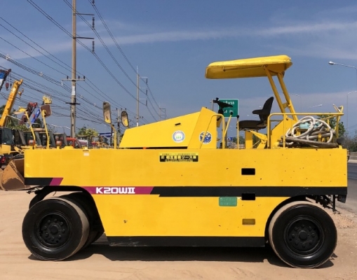 ขายรถบด 7 ล้อ KAWASAKI K20WII นำเข้าเองจากญี่ปุ่น สภาพสวยพร้อมใช้ มีVDOการทำงานครับ