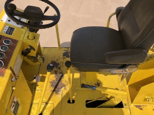 ขายรถบด 7 ล้อ KAWASAKI K20WII นำเข้าเองจากญี่ปุ่น สภาพสวยพร้อมใช้ มีVDOการทำงานครับ