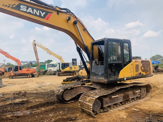 ขายแยกอะไหล่ SANY  ลูกค้าต้องการอะไหล่ชิ้นส่วนไหนสอบถามได้ รถอยู่ ปทุมธานี สามโคก 090-772-3710 090-772-3708