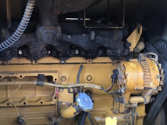 ขายรถตักล้อยาง KOMATSU WA100-1 นำเข้าเองจากญี่ปุ่น สภาพสวยพร้อมใช้ มีVDOการทำงานครับ ขายรถตักล้อยาง KOMATSU WA100-1 นำเข้าเองจากญี่ปุ่น สภาพสวยพร้อมใช้ มีVDOการทำงานครับ