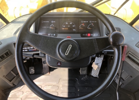 ขายรถตักล้อยาง KOMATSU WA100-3 นำเข้าเองจากญี่ปุ่น สภาพสวยพร้อมใช้ มีVDOการทำงานครับ