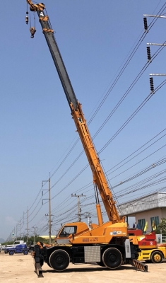 ขายรถเครน TADANO TR250M-6 (ขนาด 25 ตัน) ปี 2000 นำเข้าเองจากญี่ปุ่น สภาพสวยพร้อมใช้ มีVDOการทำงานครับ
