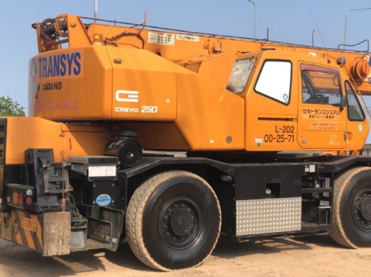 ขายรถเครน TADANO TR250M-6 (ขนาด 25 ตัน) ปี 2000 นำเข้าเองจากญี่ปุ่น สภาพสวยพร้อมใช้ มีVDOการทำงานครับ