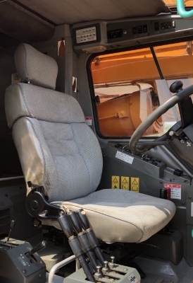 ขายรถเครน TADANO TR250M-6 (ขนาด 25 ตัน) ปี 2000 นำเข้าเองจากญี่ปุ่น สภาพสวยพร้อมใช้ มีVDOการทำงานครับ