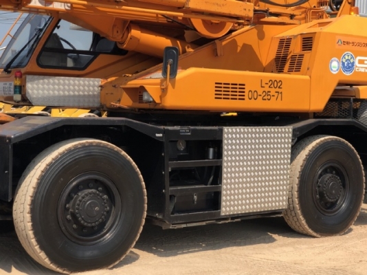 ขายรถเครน TADANO TR250M-6 (ขนาด 25 ตัน) ปี 2000 นำเข้าเองจากญี่ปุ่น สภาพสวยพร้อมใช้ มีVDOการทำงานครับ