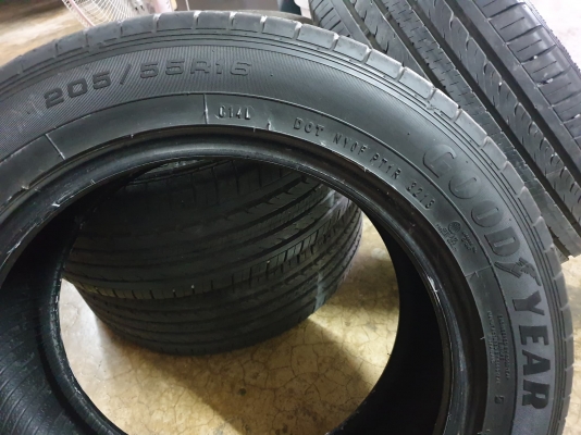 ขายยาง Goodyear 205 55 16 สภาพดีครับ ขายยาง Goodyear 205 55 16 สภาพดีครับ