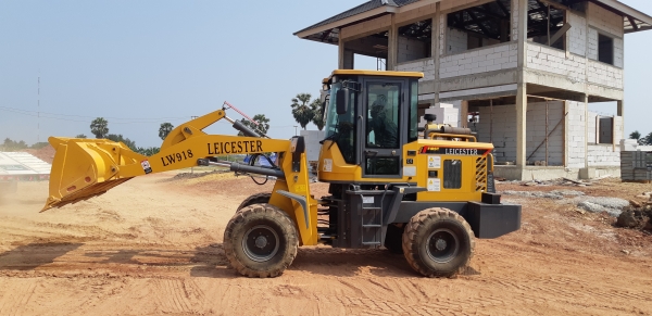 รถตักเก่านอกใช้น้อย