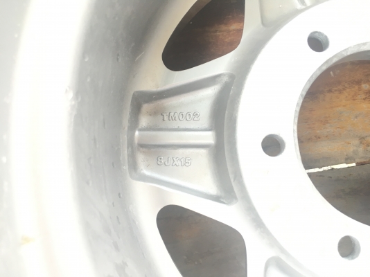 ล้อขอบ15 กว้าง8นิ้ว ล้อขอบ15 กว้าง8นิ้ว