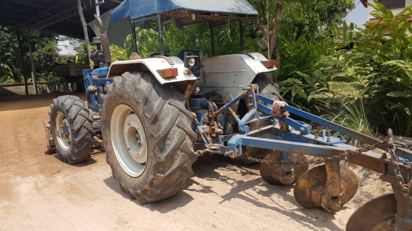 ขายรถไถ 7610 ขายรถไถ 7610