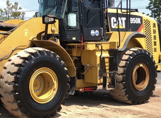ขายรถตักล้อยาง CAT 950K ปี 2014 นำเข้าเองจากญี่ปุ่น สภาพสวยพร้อมใช้ มีVDOการทำงานครับ ขายรถตักล้อยาง CAT 950K ปี 2014 นำเข้าเองจากญี่ปุ่น สภาพสวยพร้อมใช้ มีVDOการทำงานครับ