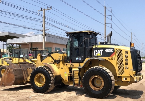 ขายรถตักล้อยาง CAT 950K ปี 2014 นำเข้าเองจากญี่ปุ่น สภาพสวยพร้อมใช้ มีVDOการทำงานครับ ขายรถตักล้อยาง CAT 950K ปี 2014 นำเข้าเองจากญี่ปุ่น สภาพสวยพร้อมใช้ มีVDOการทำงานครับ