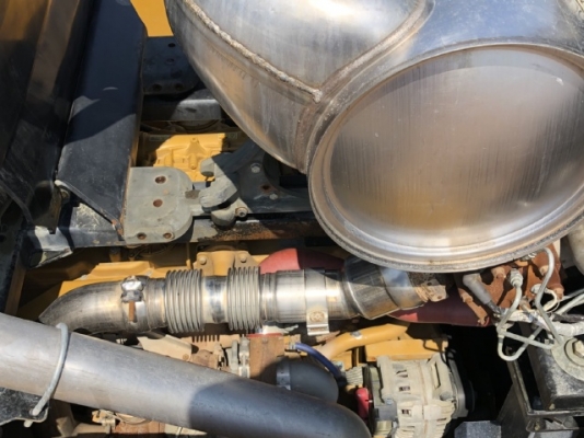 ขายรถตักล้อยาง CAT 950K ปี 2014 นำเข้าเองจากญี่ปุ่น สภาพสวยพร้อมใช้ มีVDOการทำงานครับ ขายรถตักล้อยาง CAT 950K ปี 2014 นำเข้าเองจากญี่ปุ่น สภาพสวยพร้อมใช้ มีVDOการทำงานครับ