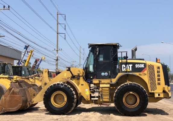 ขายรถตักล้อยาง CAT 950K ปี 2014 นำเข้าเองจากญี่ปุ่น สภาพสวยพร้อมใช้ มีVDOการทำงานครับ ขายรถตักล้อยาง CAT 950K ปี 2014 นำเข้าเองจากญี่ปุ่น สภาพสวยพร้อมใช้ มีVDOการทำงานครับ