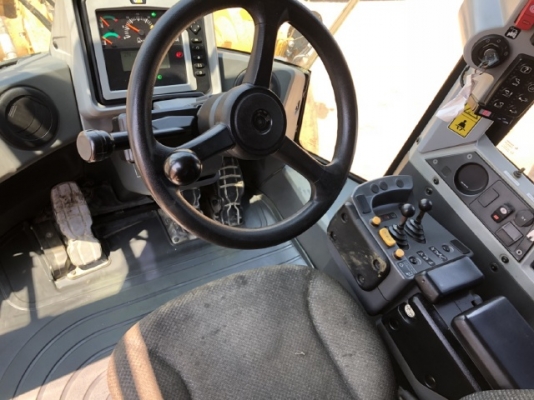 ขายรถตักล้อยาง CAT 950K ปี 2014 นำเข้าเองจากญี่ปุ่น สภาพสวยพร้อมใช้ มีVDOการทำงานครับ ขายรถตักล้อยาง CAT 950K ปี 2014 นำเข้าเองจากญี่ปุ่น สภาพสวยพร้อมใช้ มีVDOการทำงานครับ