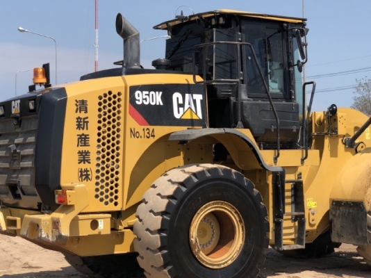 ขายรถตักล้อยาง CAT 950K ปี 2014 นำเข้าเองจากญี่ปุ่น สภาพสวยพร้อมใช้ มีVDOการทำงานครับ ขายรถตักล้อยาง CAT 950K ปี 2014 นำเข้าเองจากญี่ปุ่น สภาพสวยพร้อมใช้ มีVDOการทำงานครับ