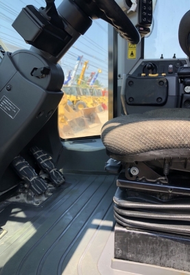 ขายรถตักล้อยาง CAT 950K ปี 2014 นำเข้าเองจากญี่ปุ่น สภาพสวยพร้อมใช้ มีVDOการทำงานครับ ขายรถตักล้อยาง CAT 950K ปี 2014 นำเข้าเองจากญี่ปุ่น สภาพสวยพร้อมใช้ มีVDOการทำงานครับ