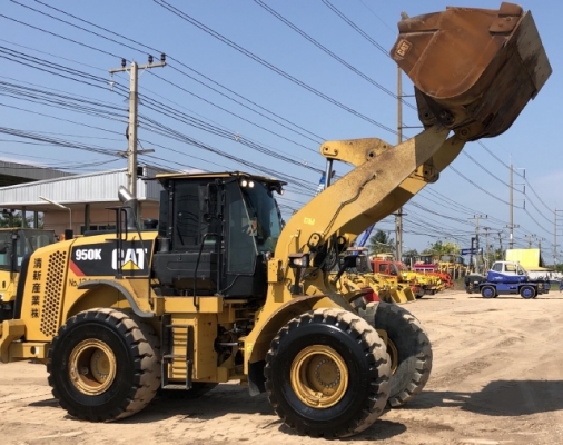 ขายรถตักล้อยาง CAT 950K ปี 2014 นำเข้าเองจากญี่ปุ่น สภาพสวยพร้อมใช้ มีVDOการทำงานครับ ขายรถตักล้อยาง CAT 950K ปี 2014 นำเข้าเองจากญี่ปุ่น สภาพสวยพร้อมใช้ มีVDOการทำงานครับ