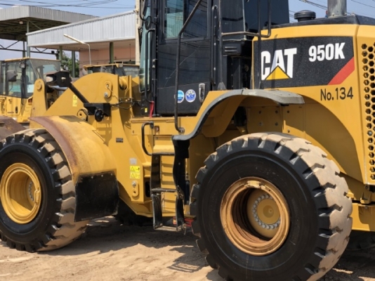 ขายรถตักล้อยาง CAT 950K ปี 2014 นำเข้าเองจากญี่ปุ่น สภาพสวยพร้อมใช้ มีVDOการทำงานครับ ขายรถตักล้อยาง CAT 950K ปี 2014 นำเข้าเองจากญี่ปุ่น สภาพสวยพร้อมใช้ มีVDOการทำงานครับ